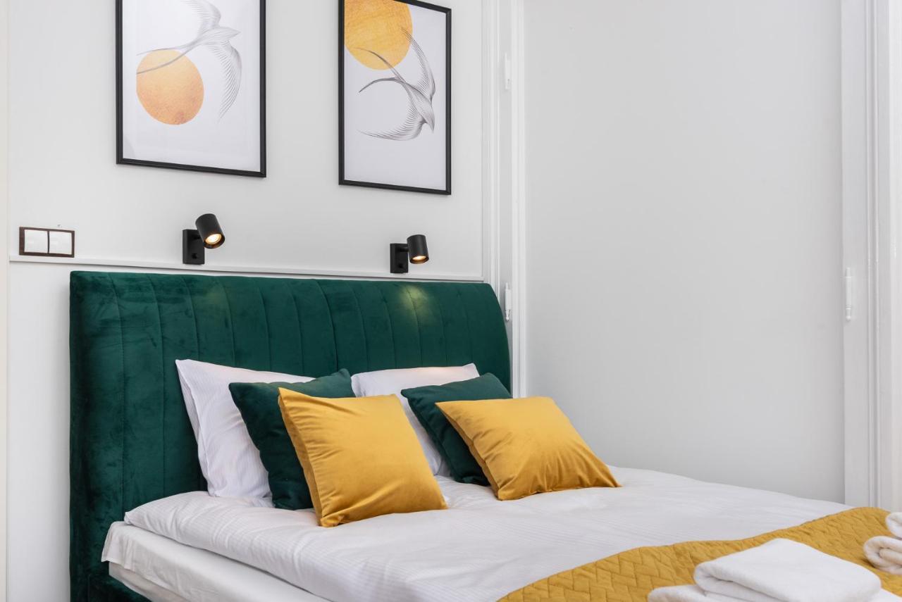 Premium Splendid Old Town Suites - By Upstairs Krakow Dış mekan fotoğraf