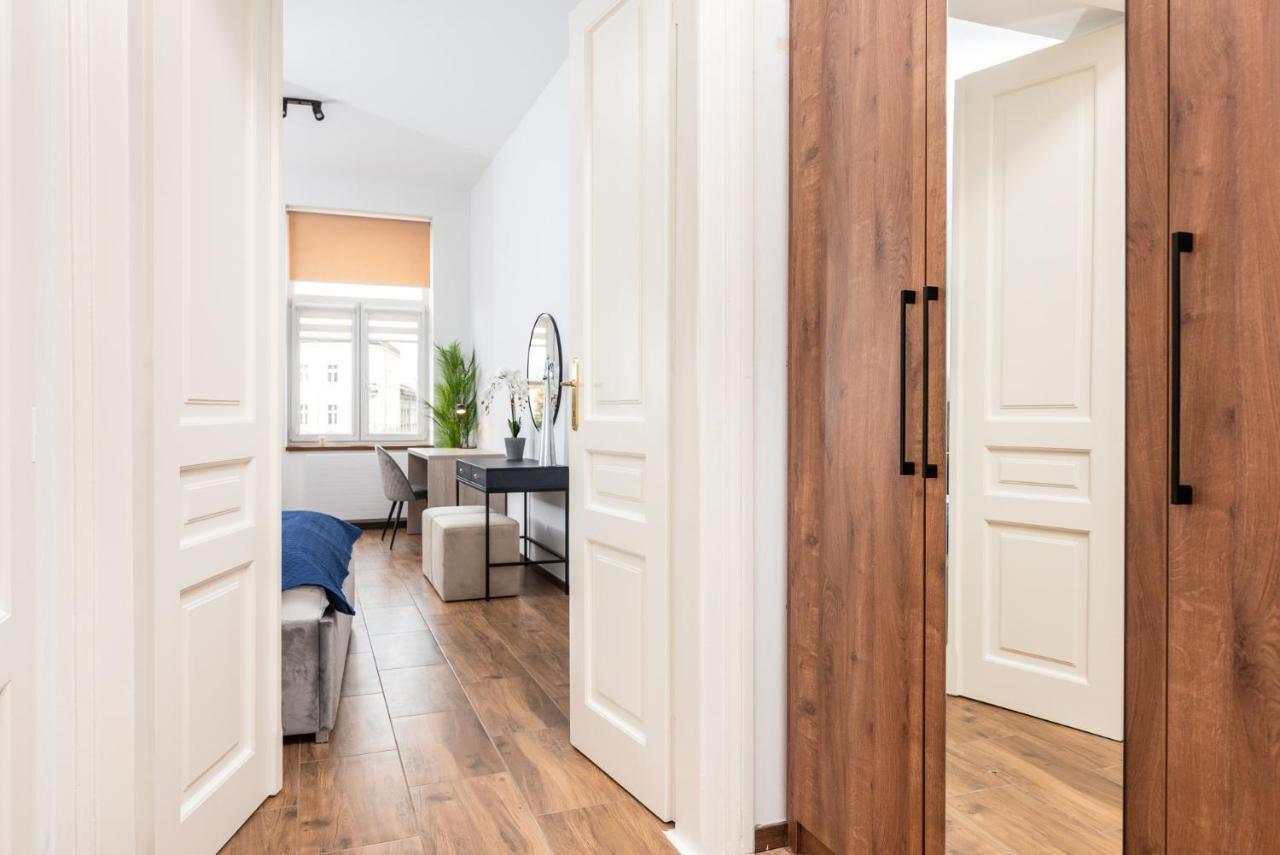 Premium Splendid Old Town Suites - By Upstairs Krakow Dış mekan fotoğraf